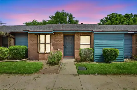 2422 KING OAK CT — home for sale